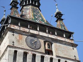機械仕掛けの「時計塔」はルーマニア世界遺産シギショアラのシンボル｜ルーマニア｜トラベルジェイピー 旅行ガイド