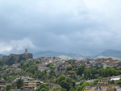 バルカン半島周遊　その１６　世界遺産の石の町、ジロカストラ☆