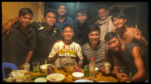 カンボジア人の誕生日パーティ アンコールワット旅行