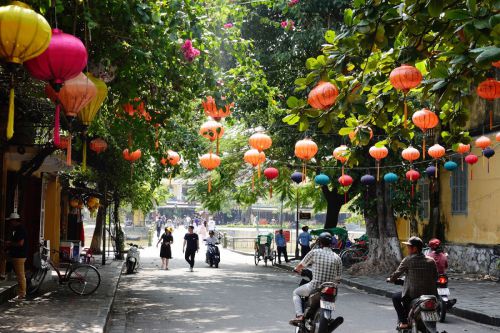 〜ベトナム ホイアンで街歩き〜 ランタンがきらめく世界遺産の街 - La brioche.