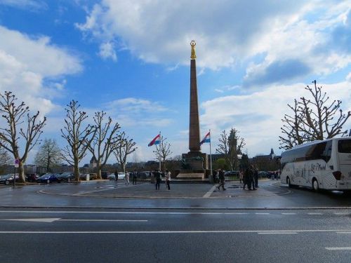 憲法広場　ルクセンブルク　黄金の女神像　Gelle Fla ゲレ・フラ　世界遺産　　眺望最高！　観光スポット！