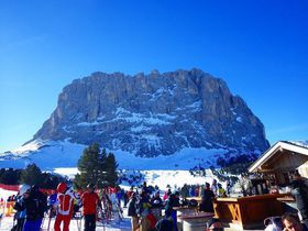 世界最大級のスキーエリア イタリア世界自然遺産ドロミテで滑ろう！｜イタリア｜LINEトラベルjp 旅行ガイド