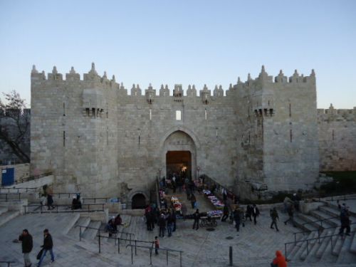 【エルサレムの旧市街を取り囲む城壁の8つの門】城壁の門 (Gate)