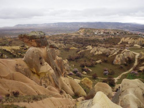 【自然が生み出した奇岩群が有名なトルコの世界遺産】ギョレメ国立公園およびカッパドキアの岩石遺跡群 (Göreme National Park and Rock Site of Cappadocia)