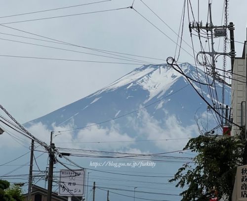 【富士吉田】富士山が見える街を散策、パンを買い、カフェで涼む